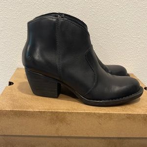 Born boots 8M